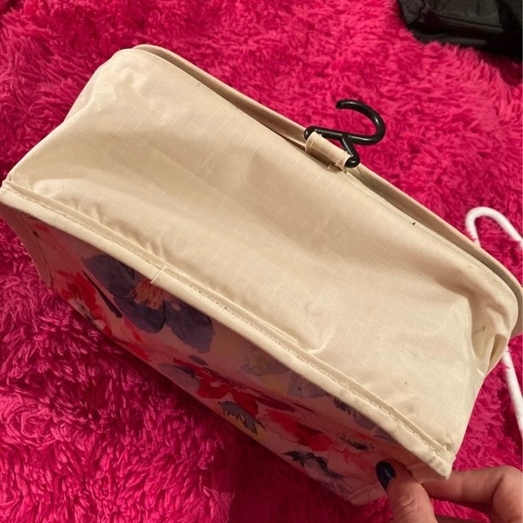 Travel Bag for Cosmetics - Picture 9 of 10